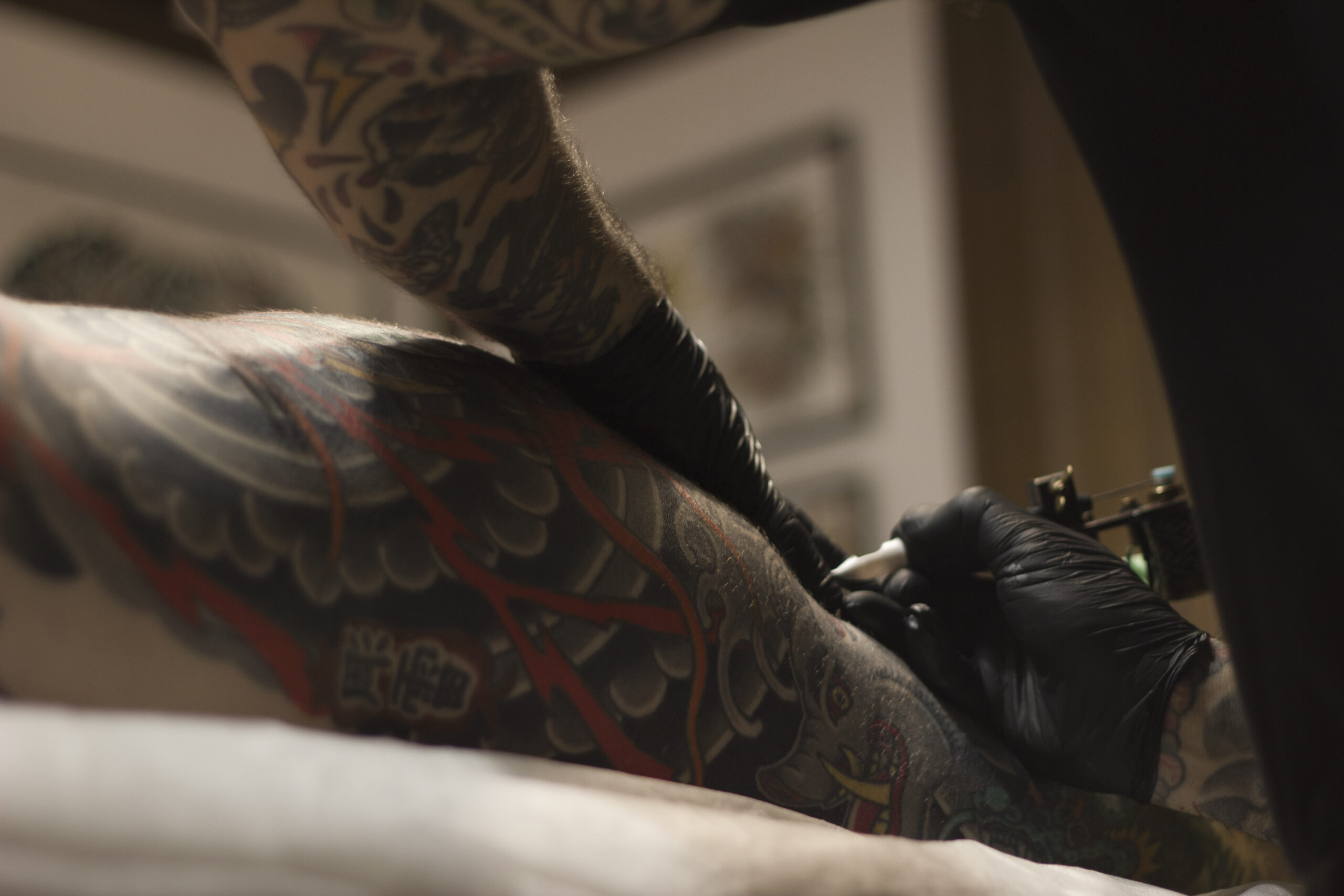 Material de tatuaje y Máquinas de tatuar para estudio: selección profesional